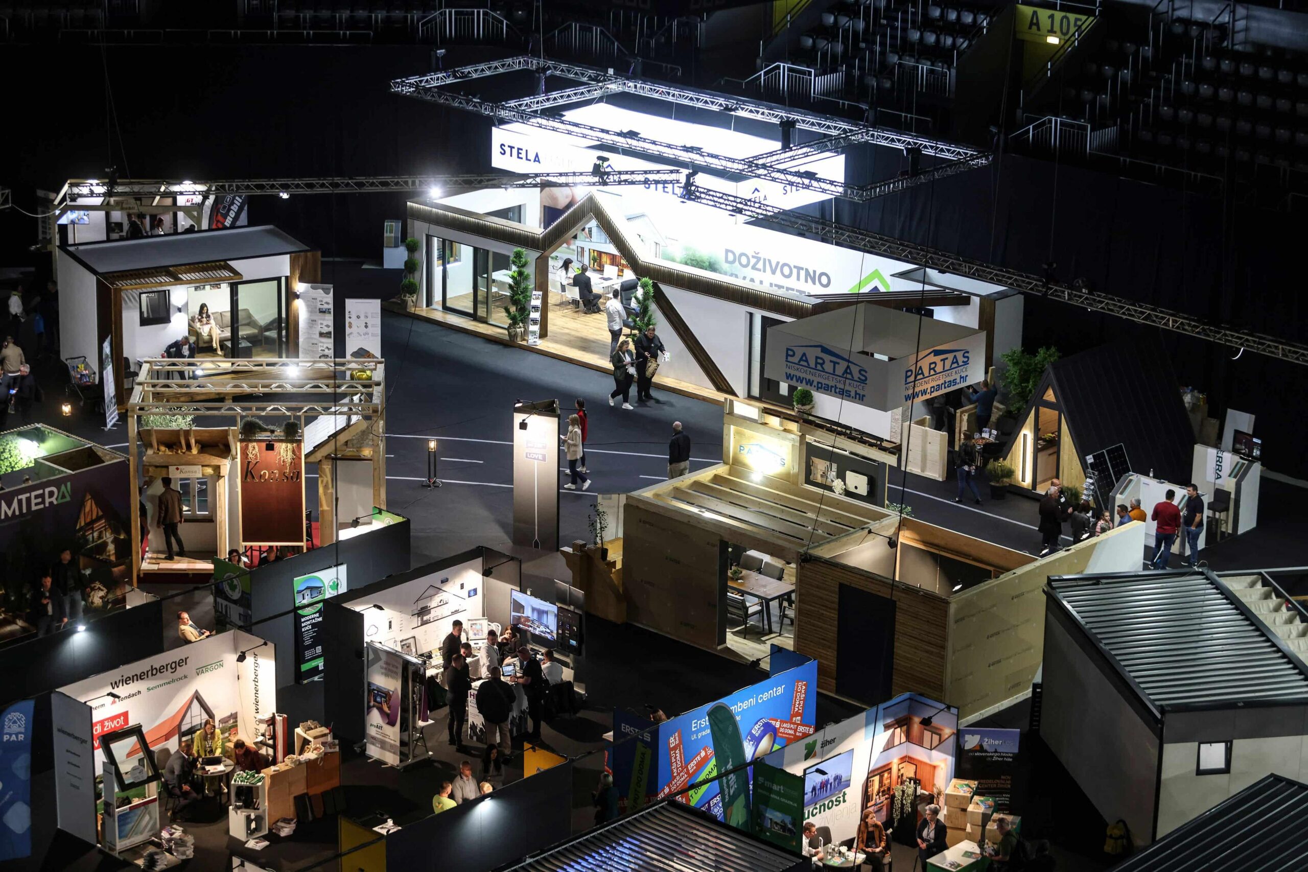 Referenčni objekt z lesenimi okni Gašper